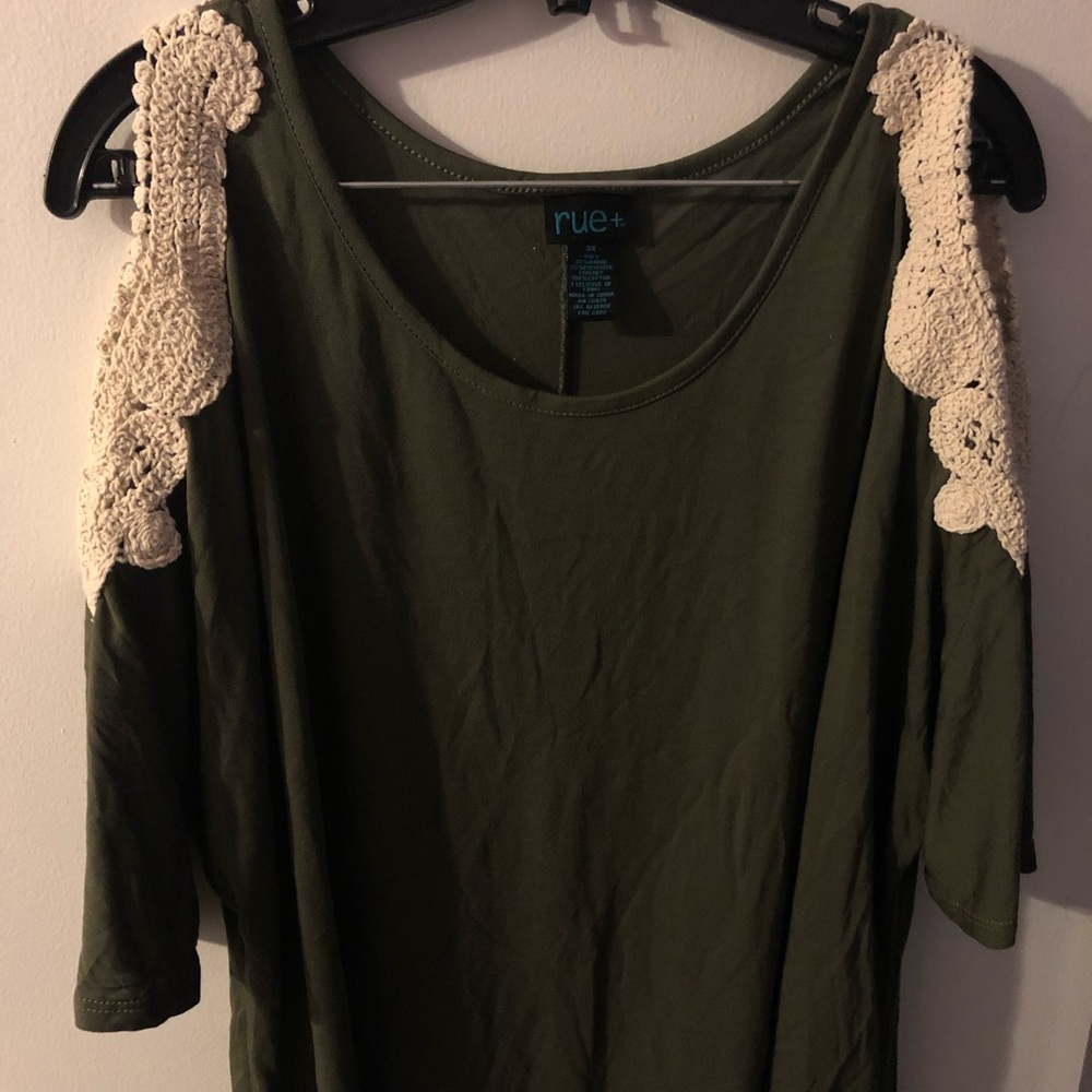 Cold shoulder top